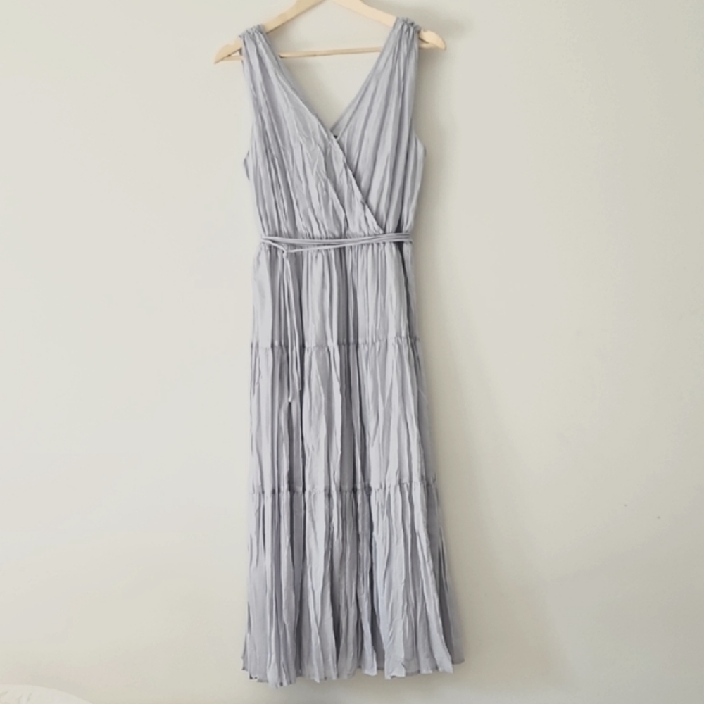 NWOT Sleeveless Pleated V-neck Summer Maxi Dress With String Tie Soft Blue Gray